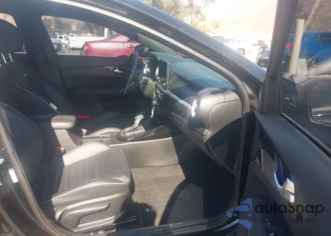 2024 Kia Forte Gt-Line z USA, uszkodzony, nr VIN 3KPF54AD9RE691375